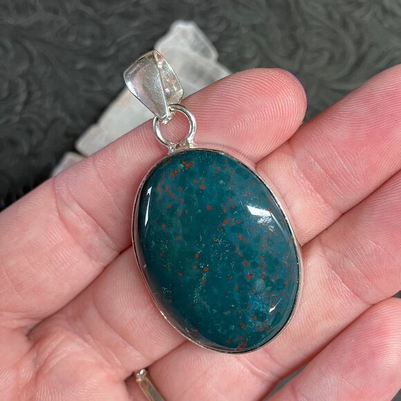 Unisex Heliotrope Bloodstone Pendant Stone Crystal Jewelry - Picture 4 of 8